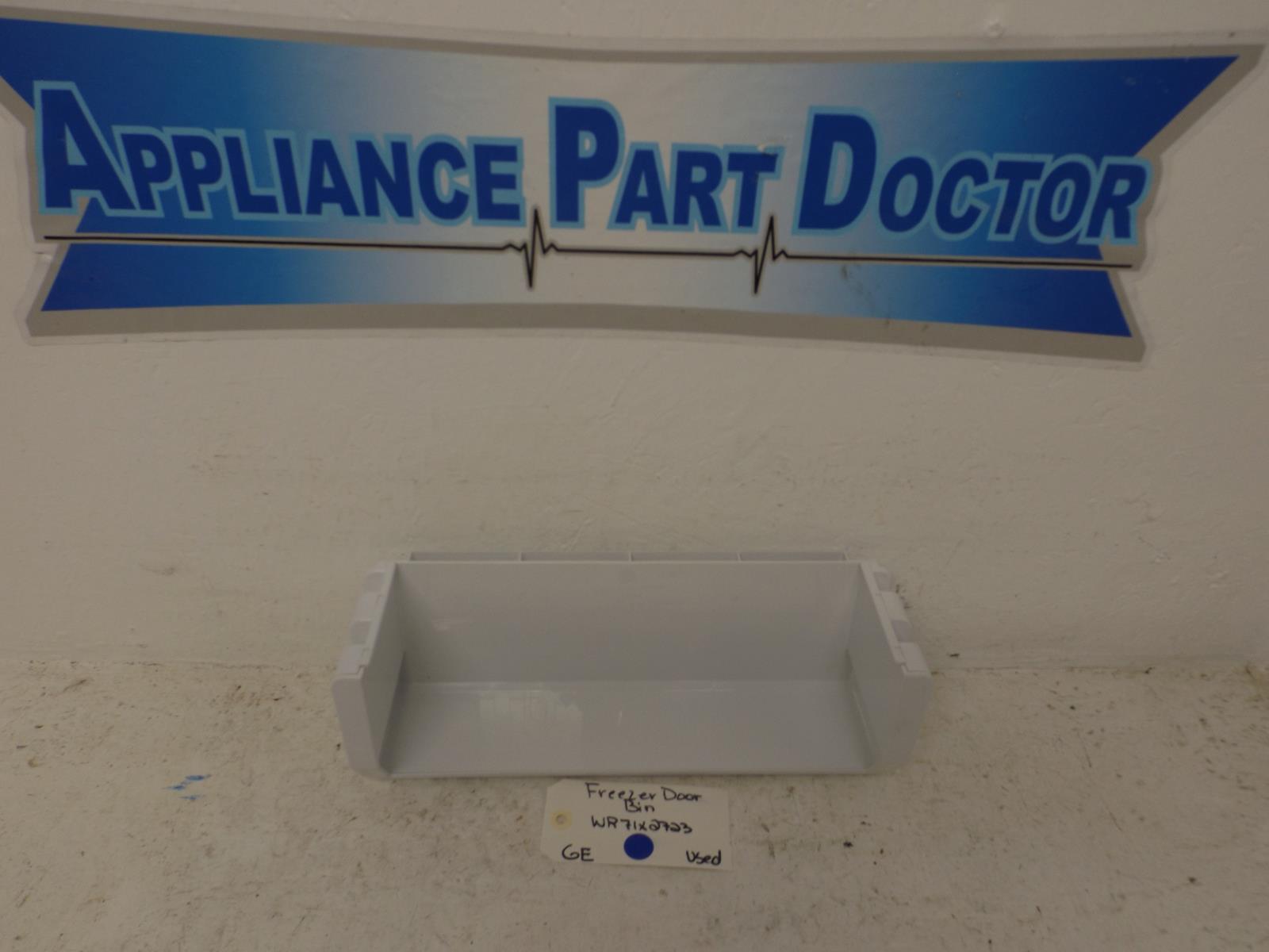 GE Refrigerator WR71X2723 Freezer Door Bin Used GE Refrigerator WR71X2723 Freezer Door Bin Used